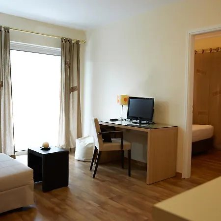 Habitat 2* Athens